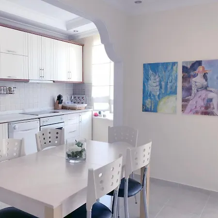 Toros 5 Apartments 2+1, European Residential * 알란야